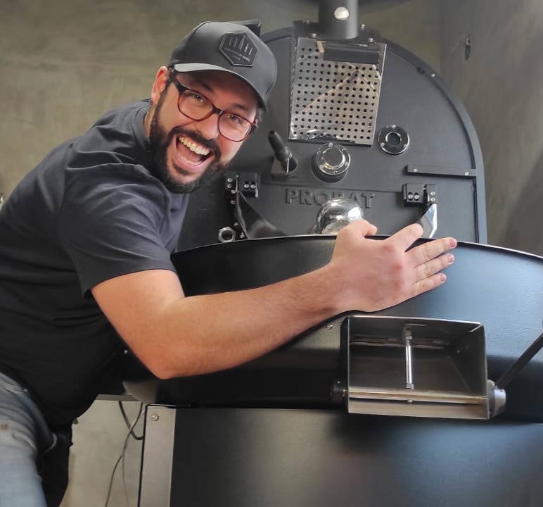 Elvio dos Santos at the roaster